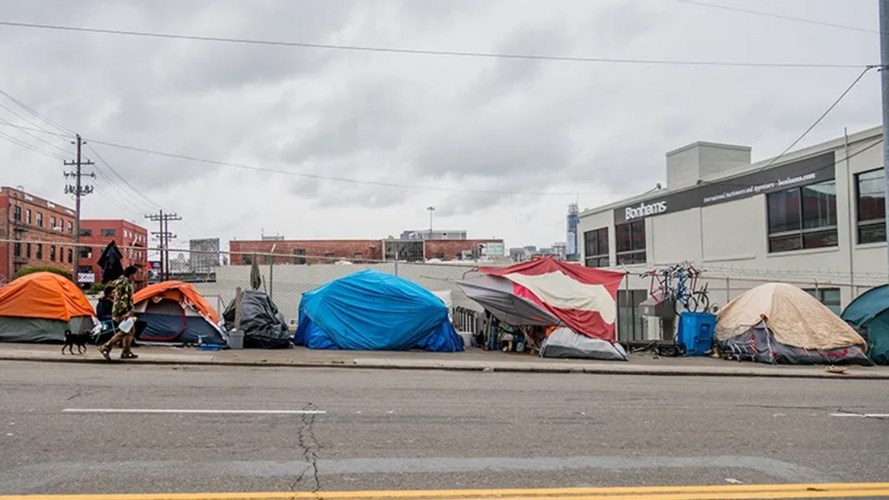 3 High-Impact Ways Technology Can Help Combat Homelessness - Salesforce