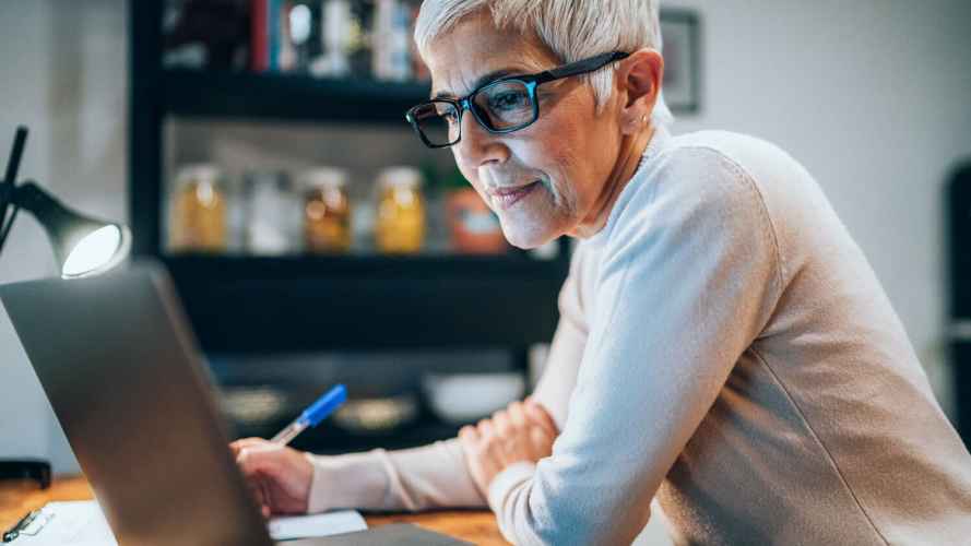 woman using a computer