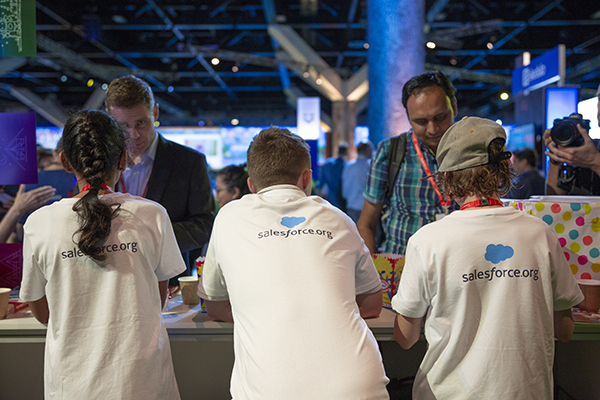 volunteers at a salesforce event