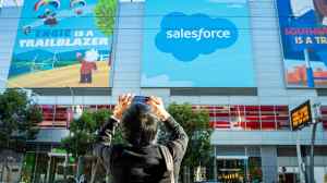 Man snaps photo of Salesforce logo: What does Salesforce do